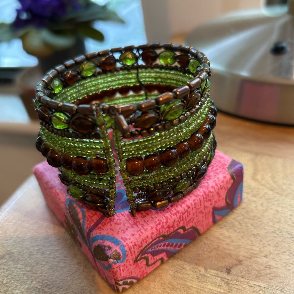 Beaded cuff bracelet! - Picture 4 of 7
